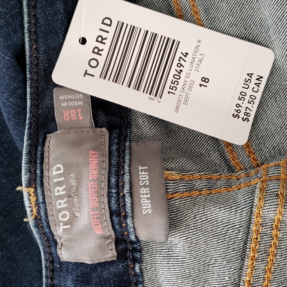 NWT Torrid Jeans - Picture 8 of 10